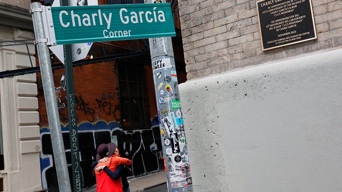 Charly Garc A Tiene Su Propia Esquina En La Ciudad De Nueva York