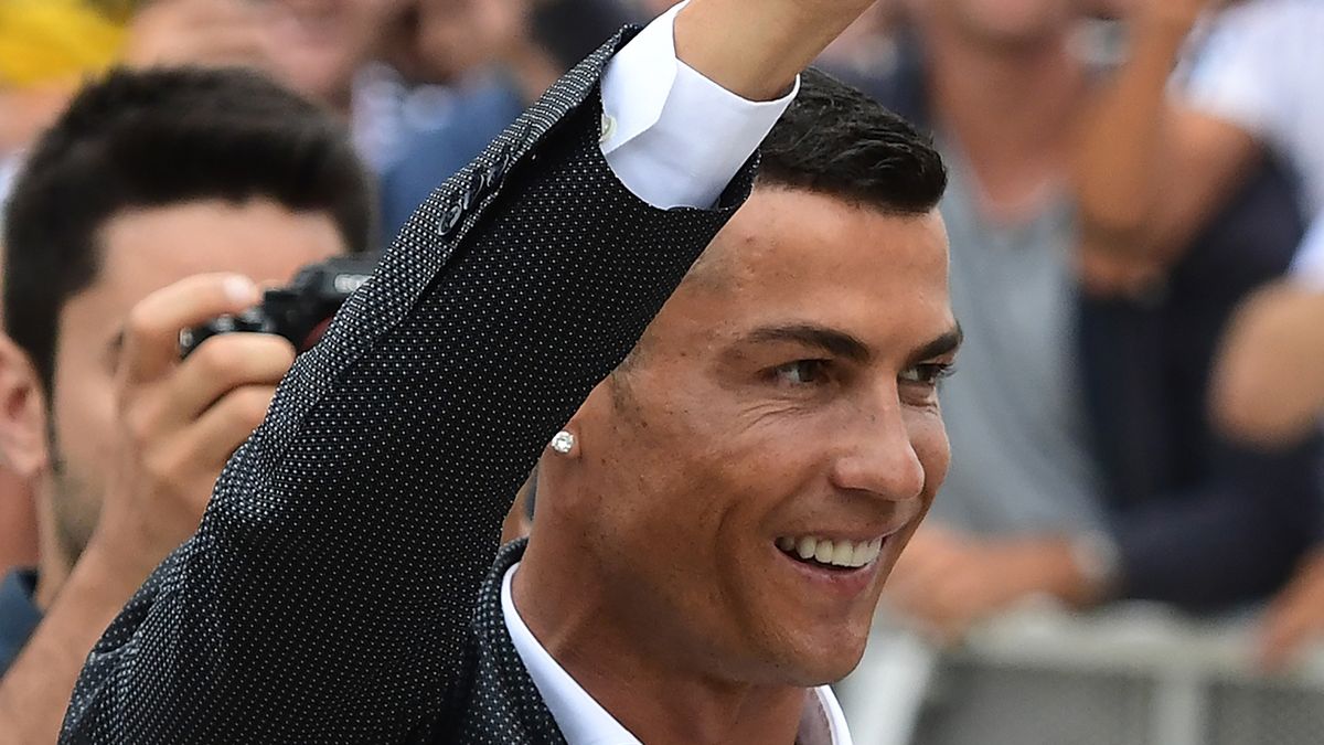 Cristiano Ronaldo Llega A Arabia Saudita Para Ser Presentado Con El Al