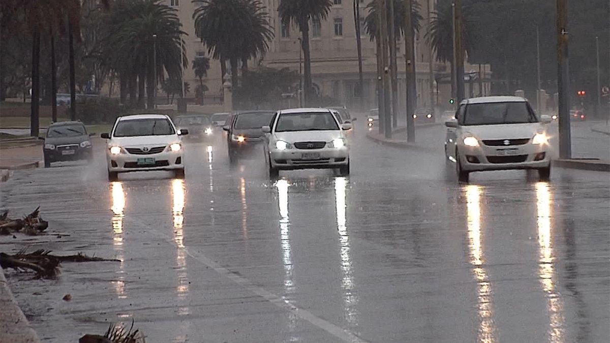 Meteorología emitió doble advertencia amarilla por tormentas fuertes y