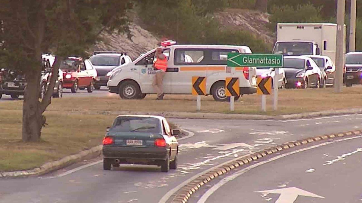 Corte y desvío de tránsito en Giannattasio antes de llegar al peaje por