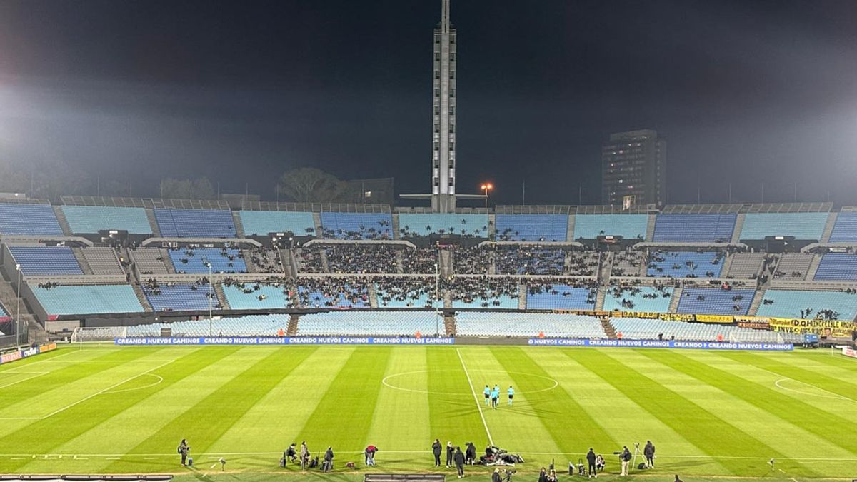 Nacional Visita A Boston River En El Estadio Centenario En El Cierre De