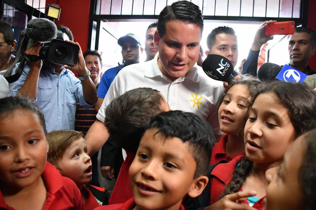 Fabricio Alvarado, candiato evangélico, postulado por el conservador Restauración Nacional.