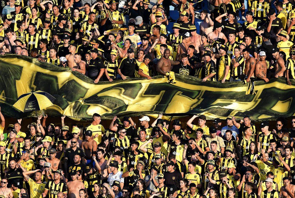 Los clásicos: tribunas a todo color Los clásicos: tribunas a todo color
