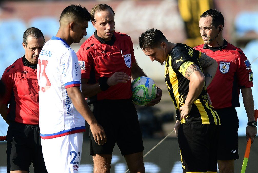 El arbitraje siempre juega su papel en los clásicos El arbitraje siempre juega su papel en los clásicos