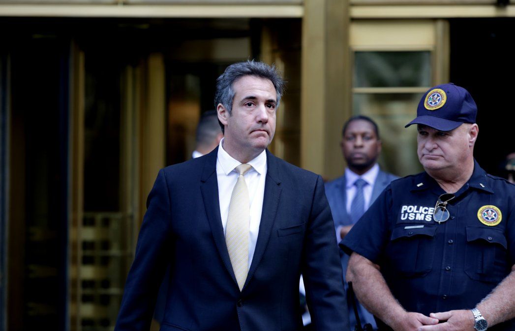 Michael Cohen, exabogado de Donald Trump, saliendo de la Corte Federal tras declararse culpable.