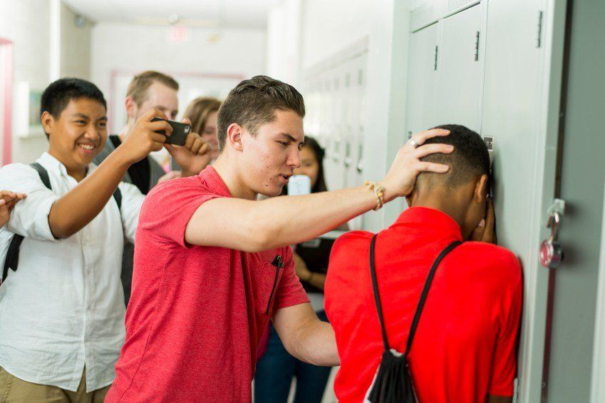 Resultado de imagen para FOTOGRAFIAS DE BULLYING