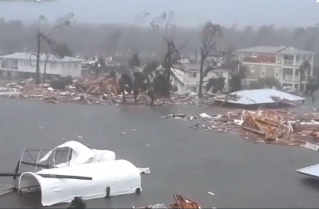 Image result for escenas del huracÃ¡n michael