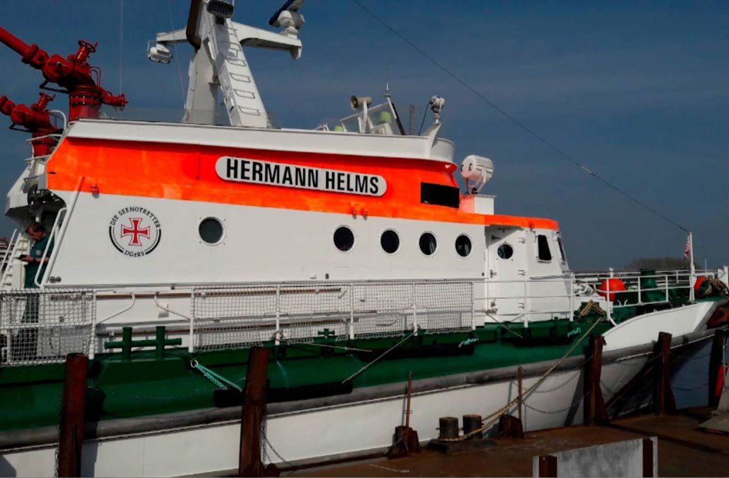La Armada compró dos barcos alemanes para mejorar tareas de búsqueda y rescate