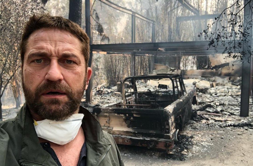 Selfie de Gerald Butler en los escombros de lo que fue su residencia de Malibú.