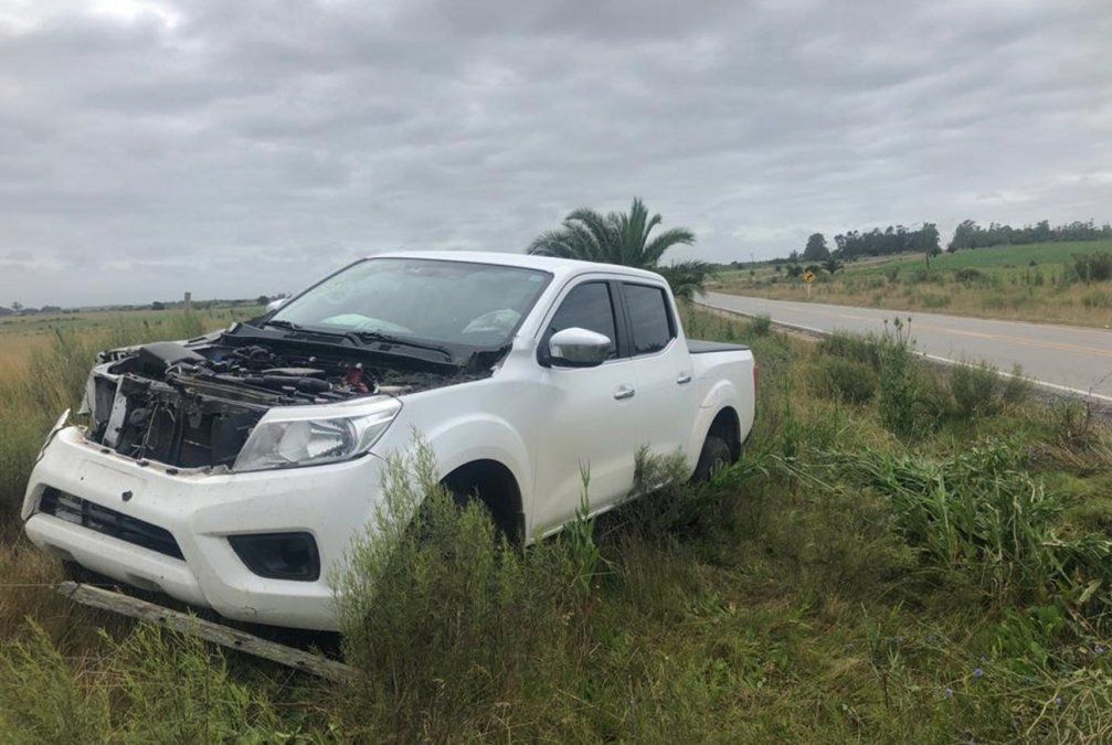 CAMIONETA EN LA QUE FUGARON Y CHOCARON LOS DELINCUENTES
