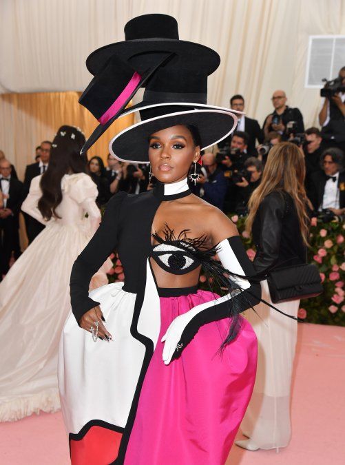 <div>La cantante americana Janelle Monae llega a la gala del MET</div>