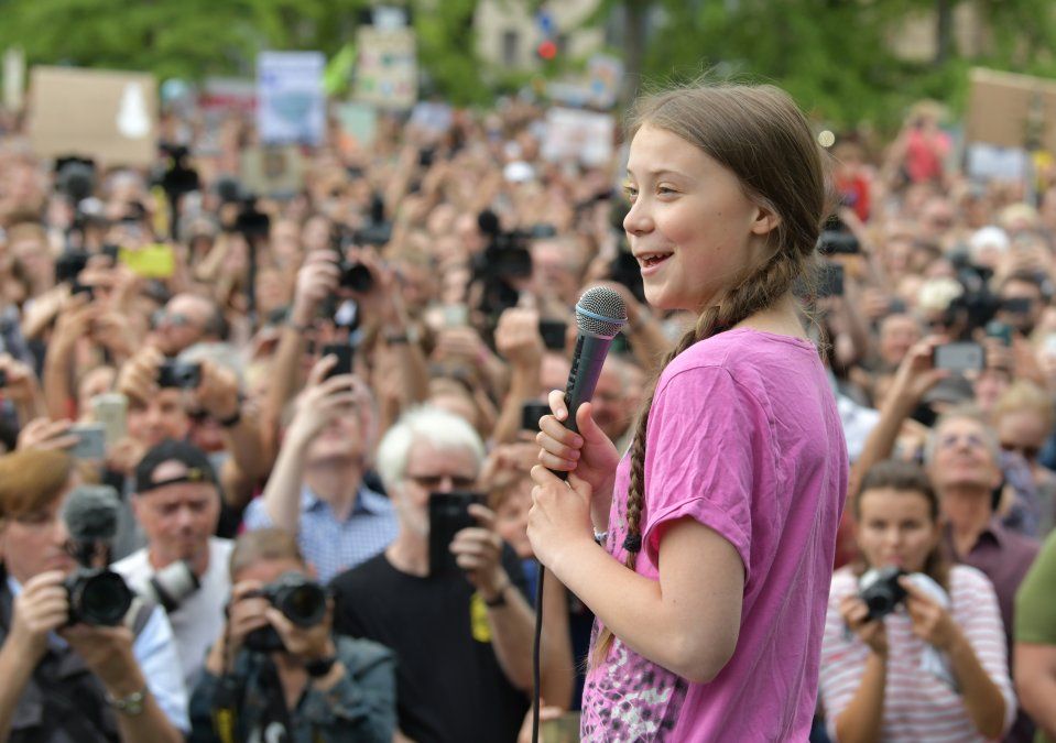 La activista sueca por el clima Greta Thunberg habla durante una demostración de Viernes por el futuro en Berlín. La activista sueca por el clima Greta Thunberg habla durante una demostración de Viernes por el futuro en Berlín.