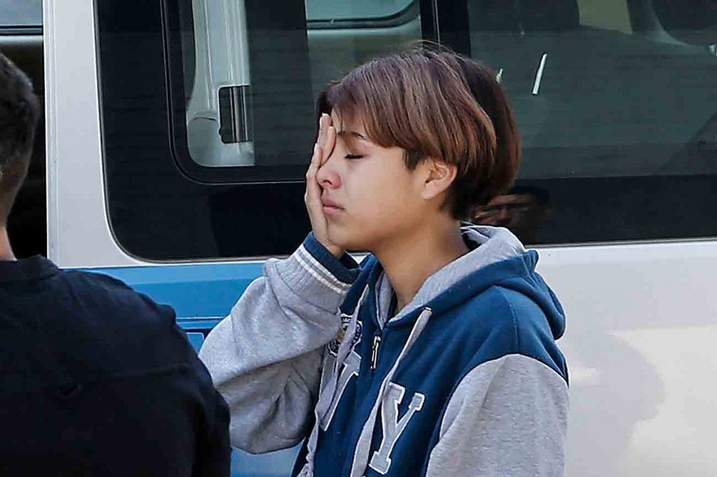 Familiares de los pasajeros del avión siniestrado llegan a la base en Santiago