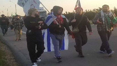 trabajadores marchan a pie de canelones a montevideo por frigorifico parado