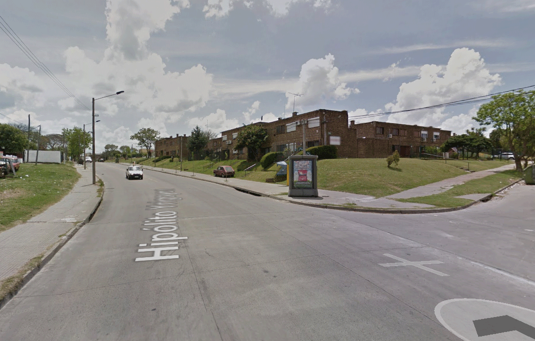 Esquina de Hip&oacute;lito Yrigoyen y Dobrich