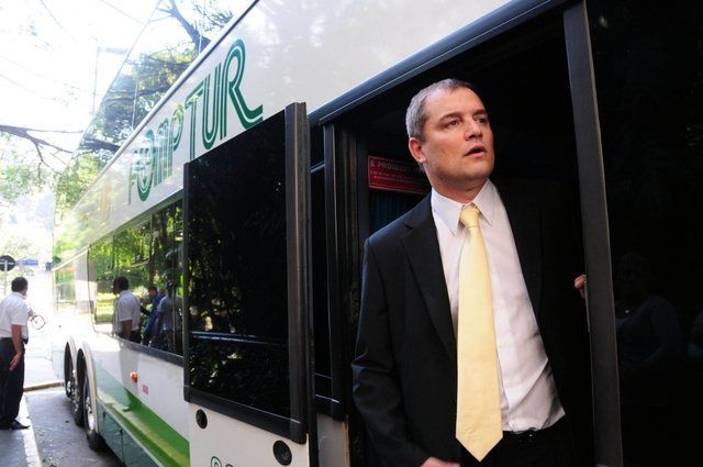 Diego Aguirre tenía desde hace tiempo deseos de volver a Uruguay por un par de años. Este martes dejó el Al Rayyan y queda a la expectativa de lo que pase en las elecciones de diciembre.