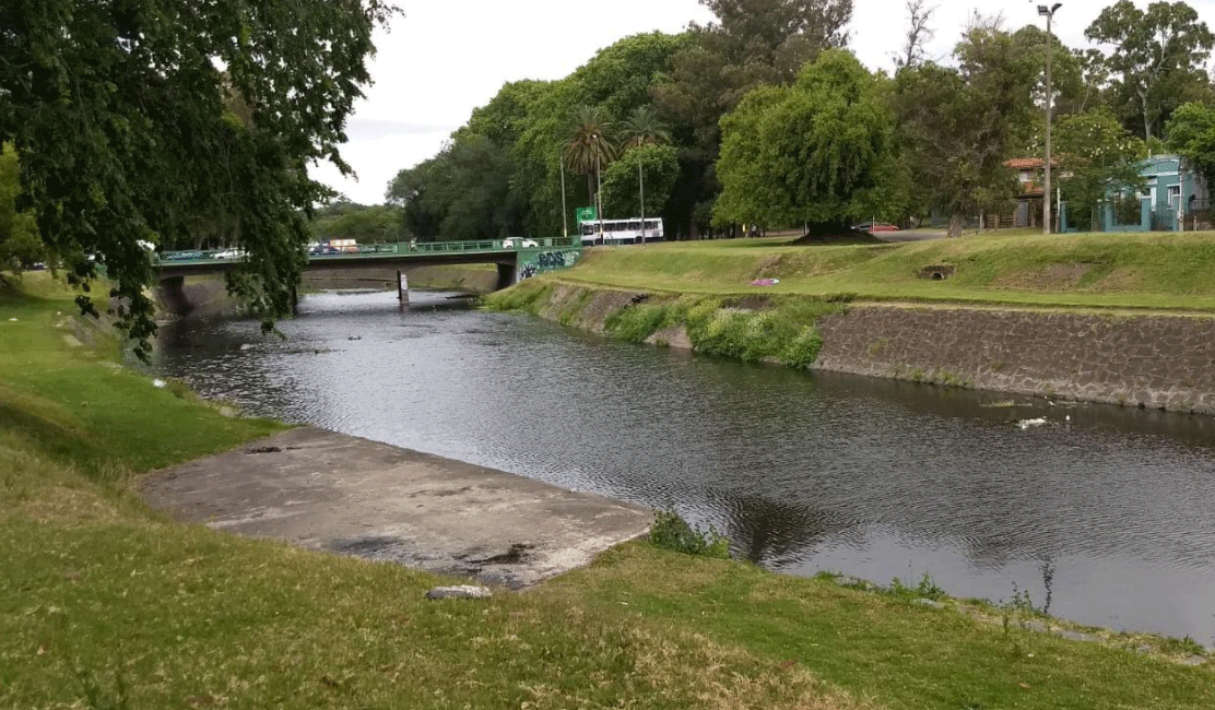 Allí se encontró el cadáver maniatado.