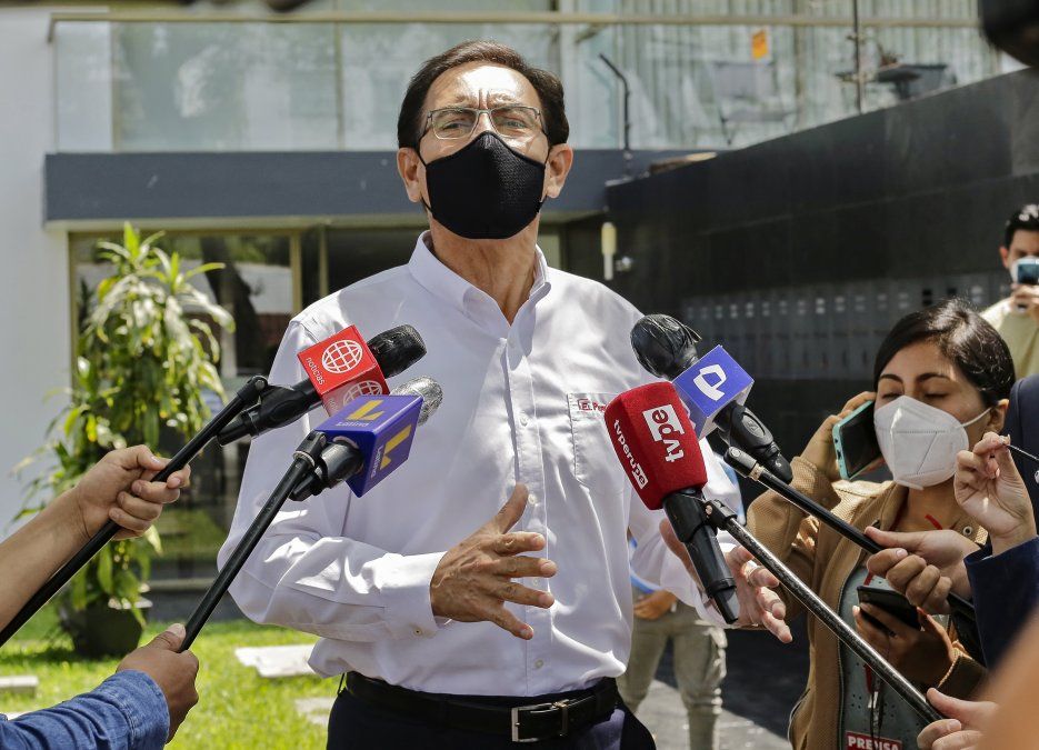 Expresidente Martín Vizcarra, destituido por el congreso por