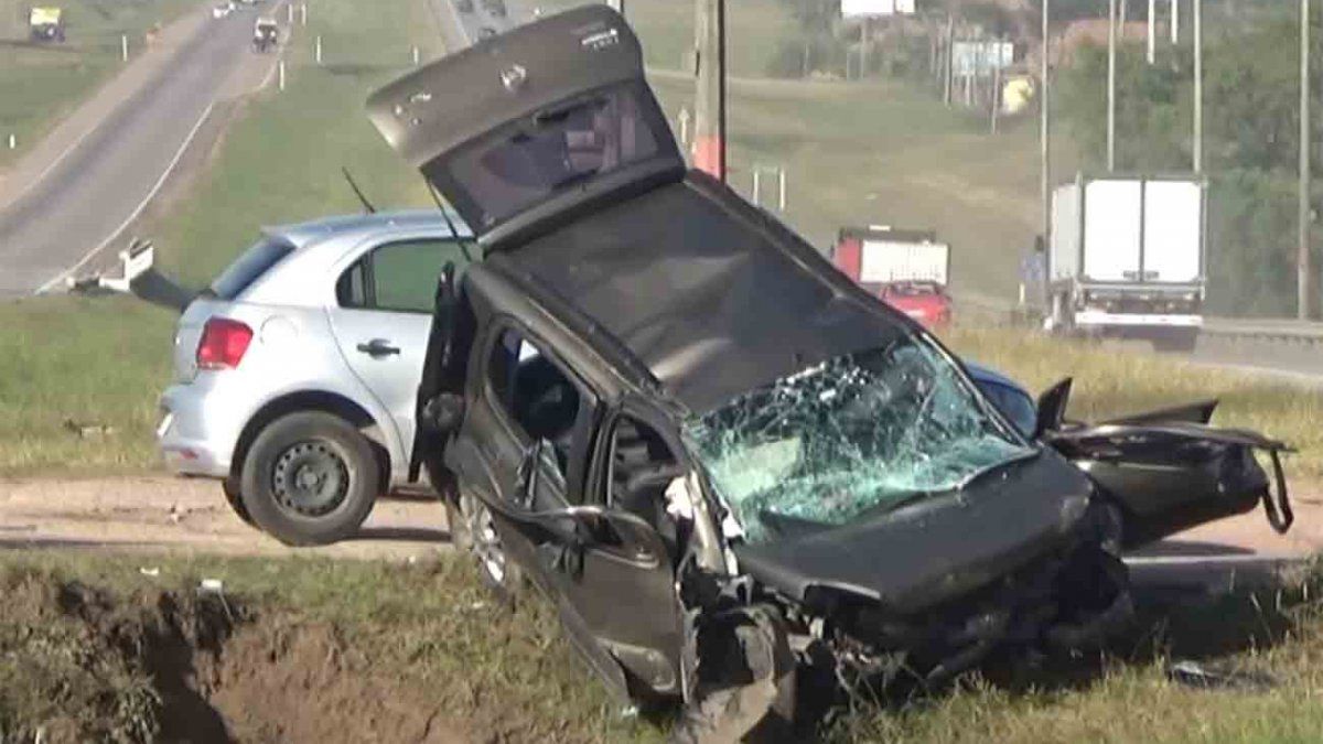 Accidente Hoy En La Mañana Accidente Entre Camion Y Un Carro Particular En Bogota Ya Deja Tres
