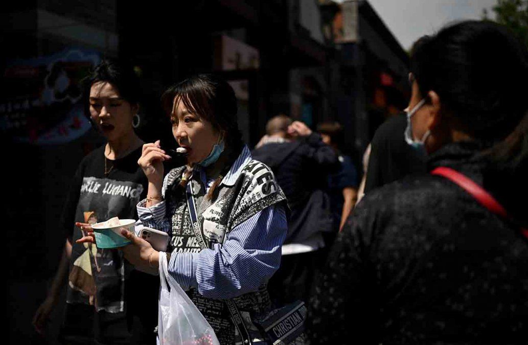 Turistas pasean por varias ciudades de China aprovechando las vacaciones sin temor al Covid-19