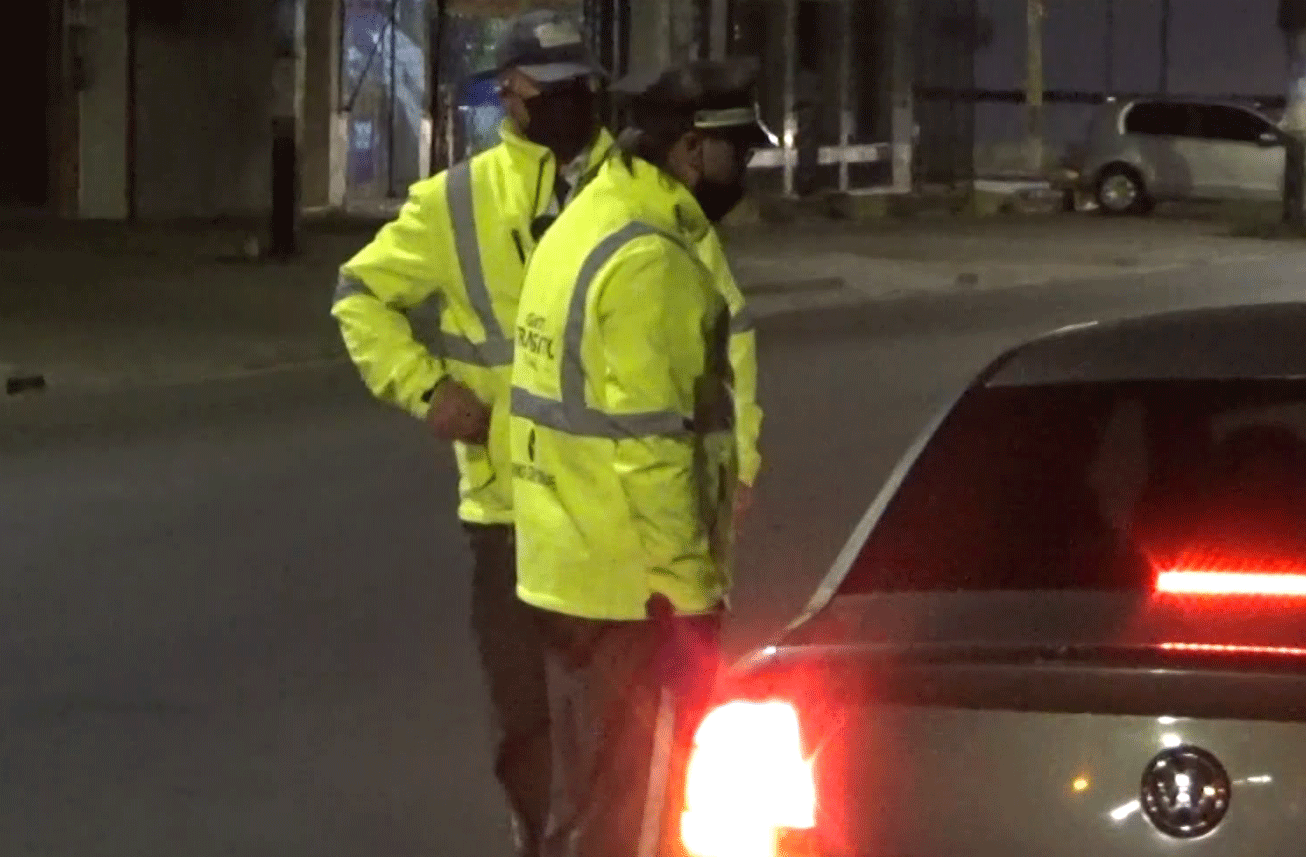 inspectores-transito.gif