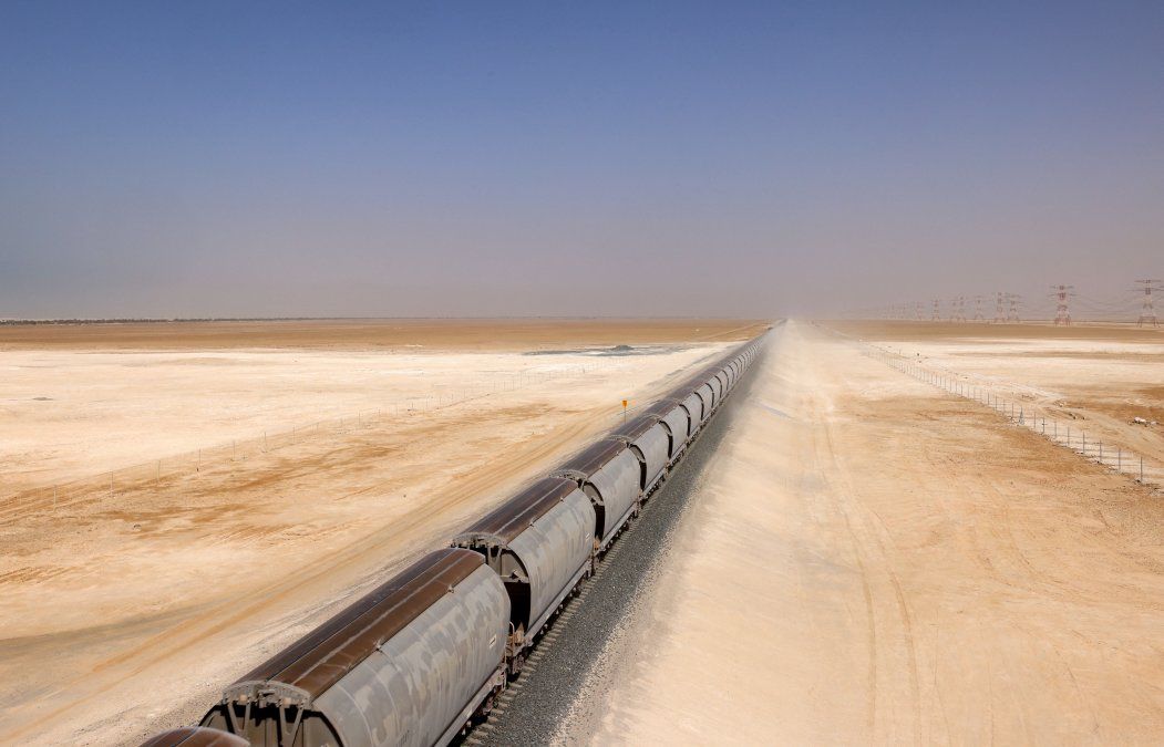 Un tren de la red Etihad Rail Un tren de la red Etihad Rail