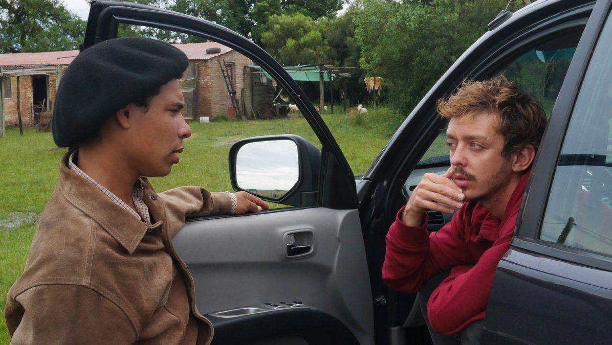 Patrón y empleado, un juego de espejos. El protagonista y el peón interpretado por un actor no profesional