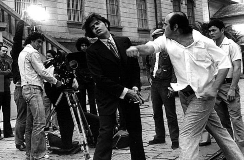 En una escena de "El marginal" (1974)