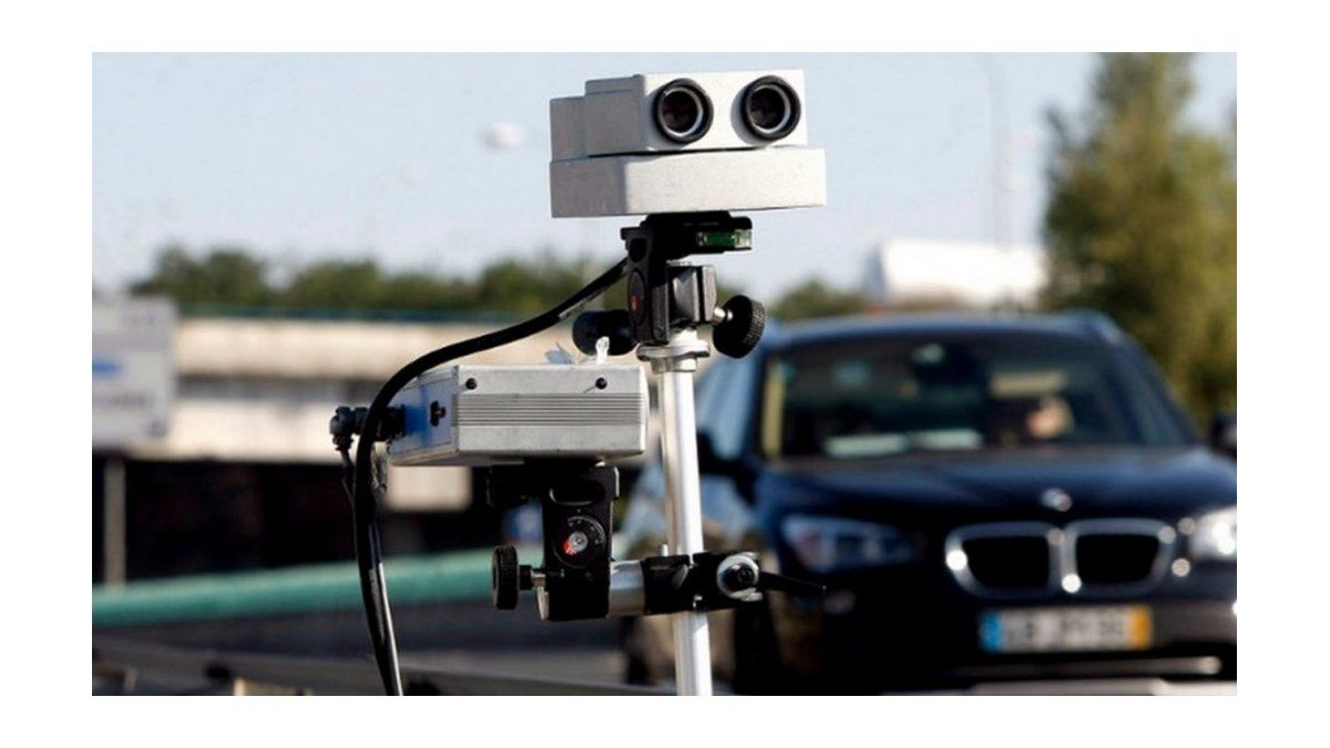 Controlarán la velocidad en rutas a través de un radar móvil