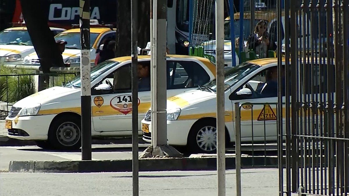 Sindicato del taxi pide que se vuelva a exigir certificado 