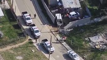 Captura de video cedido a Subrayado. Vista aérea de la vivienda con los tres vehículos recuperados.