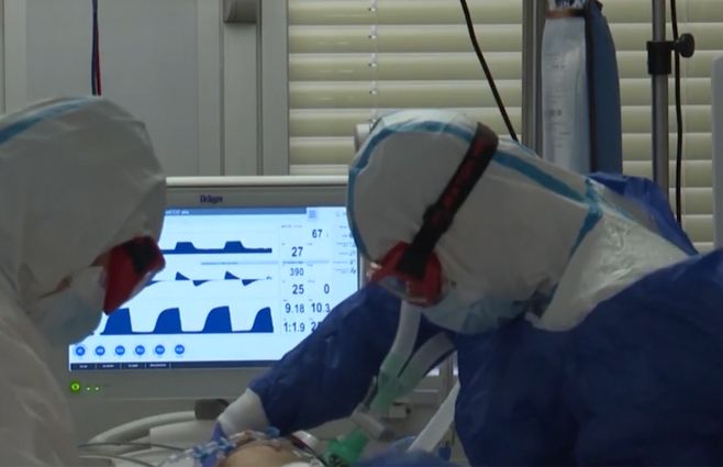 CTI-médicos-enfermeros-Covid.jpg