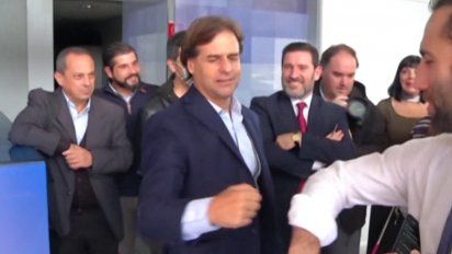 lacalle pou se comunico con el pit-cnt para explicar negativa a cadena de radio y tv