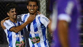 Sosa celebra su gol ante Defensor. Fue un golpe duro para el violeta