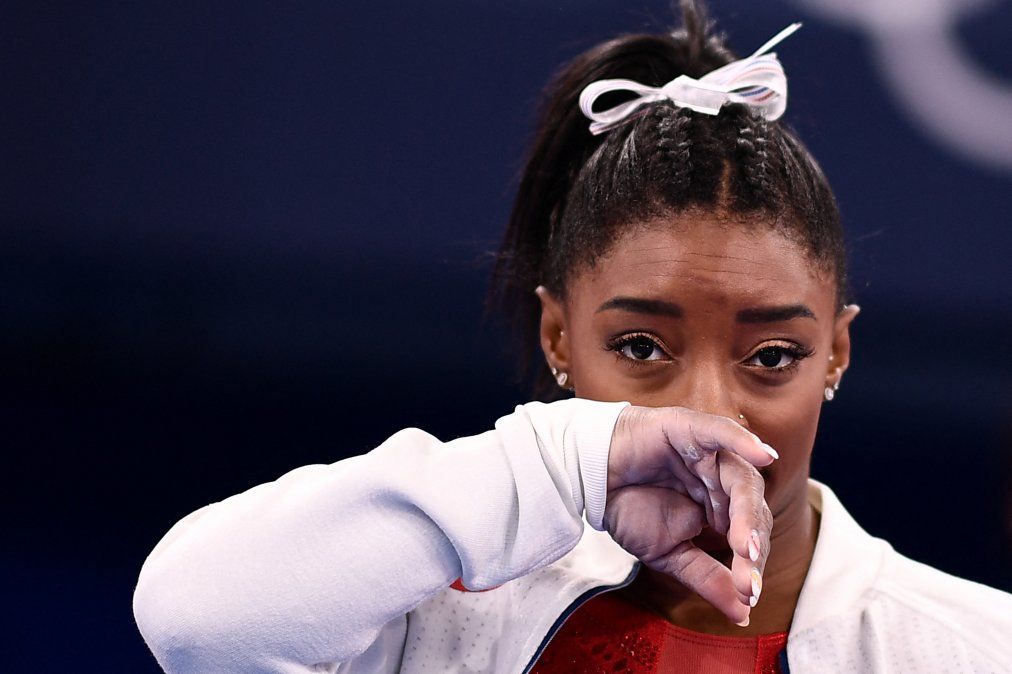 Simone Biles durantela final del equipo femenino de gimnasia artística , Tokio 2020.