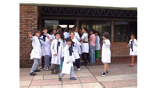Plan para que 1250 niños continúen la educación formal