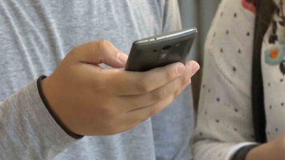 1 de cada 10 adolescentes mantuvo relaciones con personas que conocieron por internet