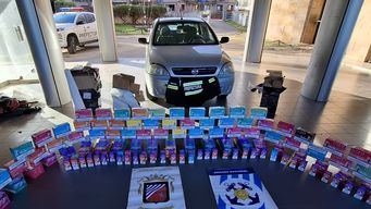 prefectura intercepto una lancha que cruzaba desde argentina e incauto vapeadores electricos