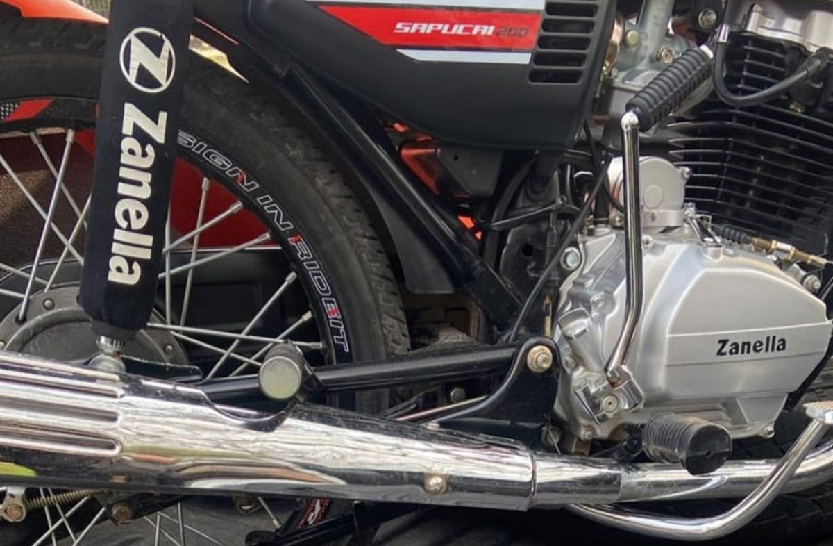 Foto cedida a Subrayado. La moto incautada a los adolescentes. Foto cedida a Subrayado. La moto incautada a los adolescentes.