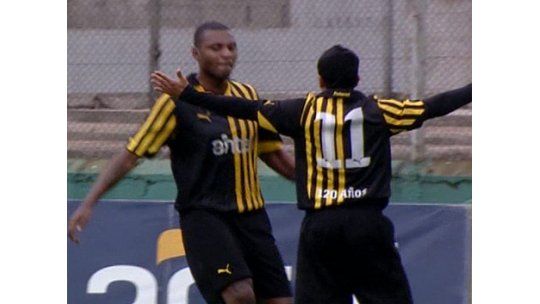 Peñarol, River Plate y Danubio lideran el torneo Apertura