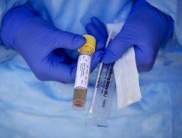304 casos de coronavirus, 8 en cti y 22 casos entre personal de la salud