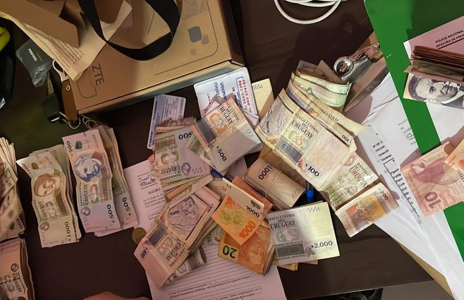 Foto cedida a Subrayado. Dinero incautado durante uno de los allanamientos.