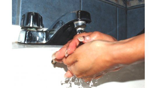 Moderado aumento del consumo de agua potable por el calor