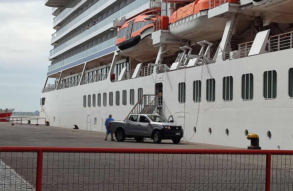 Desembarcan a 30 turistas de crucero donde un pasajero dio positivo de Covid-19