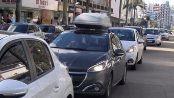 turistas acumulan deudas de transito de la temporada anterior de hasta usd 10.000 en maldonado; la mayoria son argentinos