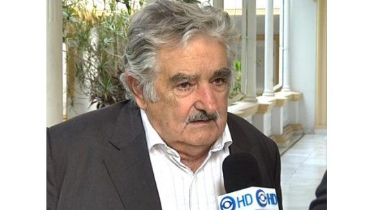 Mujica dijo que médicos deben ser como los policías y los jueces