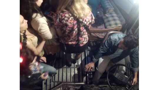 Bar, restaurante y boliche: todo, sobre cuatro ruedas