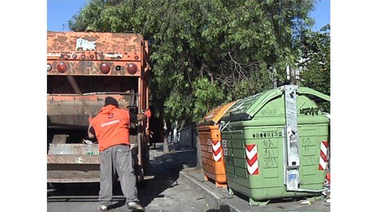 Adeom suspende horas extras y se retrasa recolección de residuos