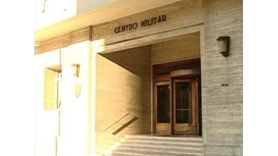 Militares y oposición contra el decreto sobre caducidad