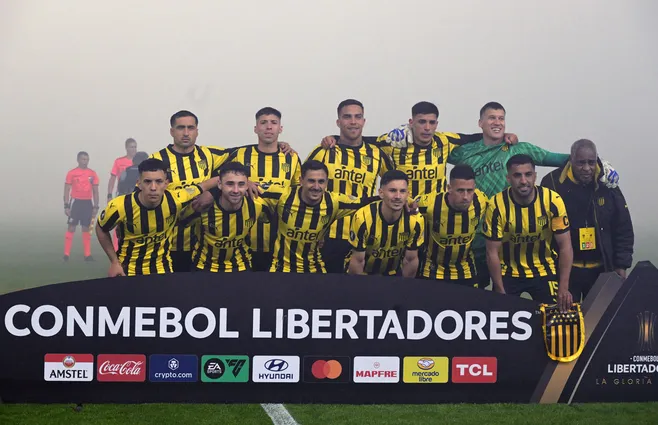 PEÑAROL-AFP-FLAMENGO.jpg